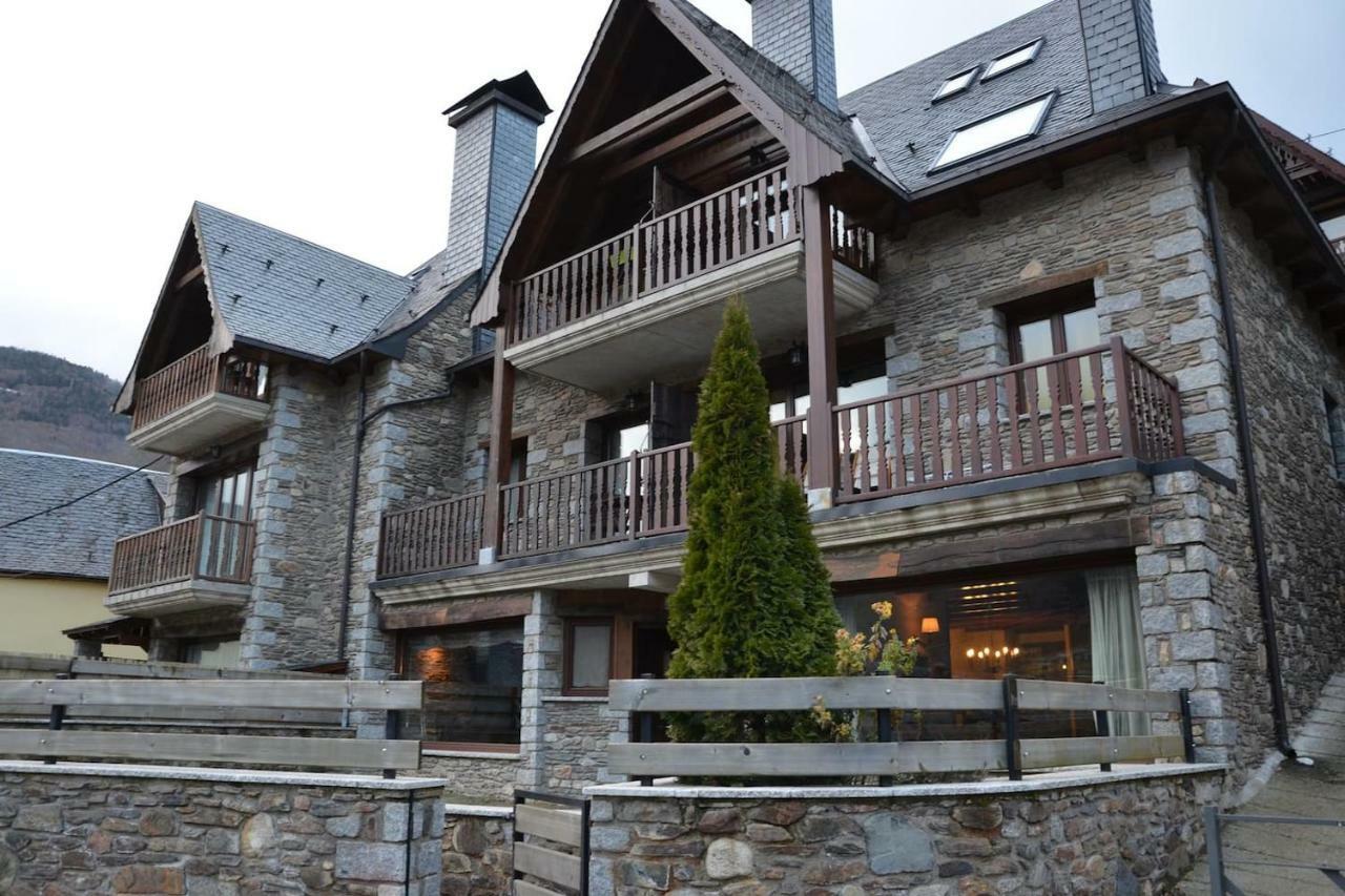 Laurit Villa Bossòst Kültér fotó