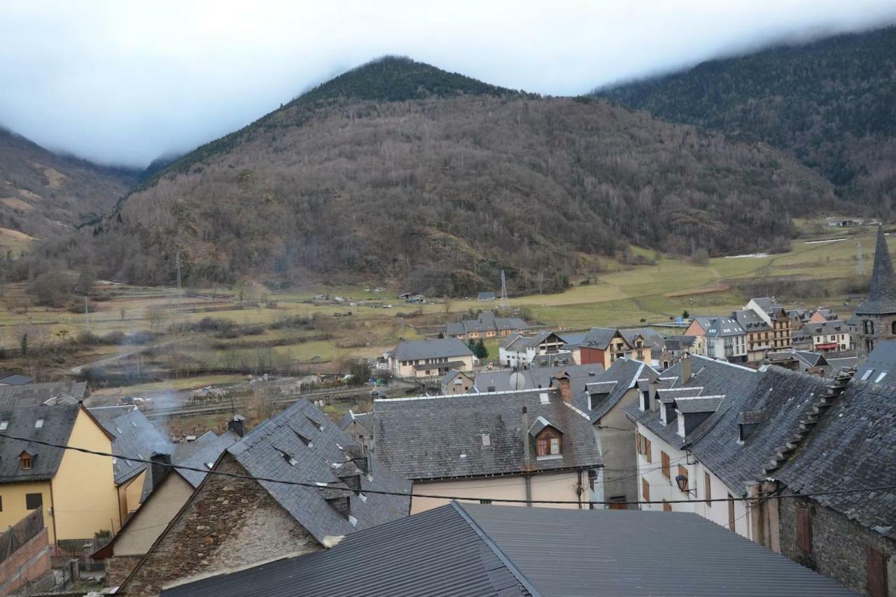 Laurit Villa Bossòst Kültér fotó
